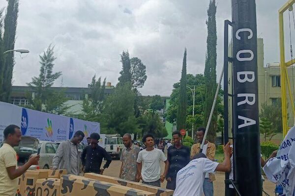 ኢትዮጵያዊዉ ወጣት በሰሜን ኮሪያ ተነሳሽነት የተሰራ አይሲቢኤምን በብሔራዊ የክህሎት ውድድር ላይ አሳየ ኢትዮጵያዊዉ ወጣት በሰሜን ኮሪያ ተነሳሽነት የተሰራ አይሲቢኤምን በብሔራዊ የክህሎት ውድድር ላይ አሳየ - Sputnik አፍሪካ