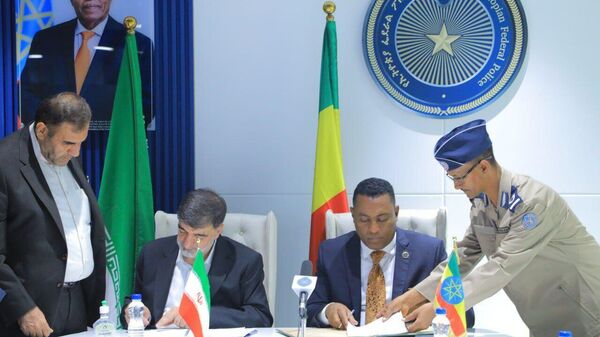 የኢትዮጵያ ፌድራል ፖሊስ እና የኢራን ፖሊስ በትብብር መሥራት የሚያስችላቸውን የመግባቢያ ሰነድ ተፈራረሙ - Sputnik አፍሪካ