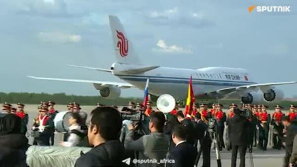 የቻይና ፕሬዝዳንት ሺ ጂንፒንግ ሞስኮ መግባታቸውን የስፑትኒክ ጋዜጠኛ ዘገበ - Sputnik አፍሪካ