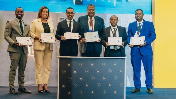 የኢትዮጵያ ብሔራዊ ባንክ ከገንዘብ ዘርፍ ማጠናከሪያ ፕሮጀክቱ ወስጥ 250 ሚሊየን ዶላር ለኢትዮጵያ ንግድ ባንክ ሰጠ - Sputnik አፍሪካ
