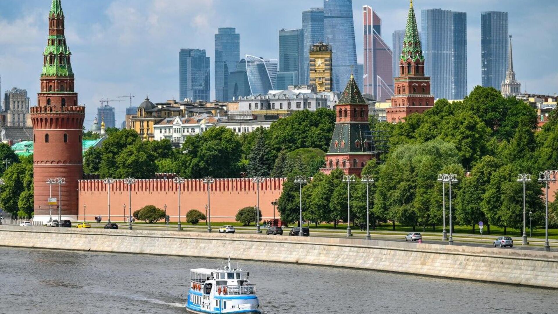 ክሬምሊን የትራምፕን የቀረጥ ዛቻ ተክትሎ የብሪክስ ትብብር ከሦስተኛ ወገን ሀገራት በተቃርኖ ቆሞ አያውቀም ብሏል - Sputnik አፍሪካ, 1920, 07.07.2025