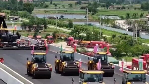 #viral | ሹፌር አልባ የአስፋልት ጠራጊ ማሽኖች በቻይና ሁቤይ ግዛት በአውራ ጎዳና ግንባታዎች ላይ መሳተፍ ጀምረዋል - Sputnik አፍሪካ