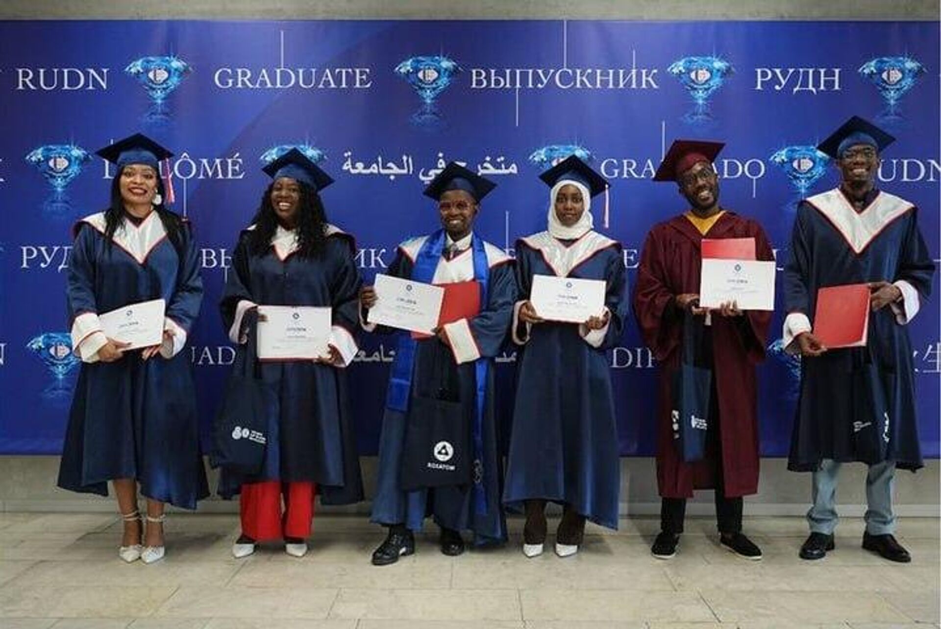 በሩሲያ ዩኒቨርሲቲዎች በዘላቂ የማዕድን ማውጣት የሠለጠኑ አፍሪካውያን ተማሪዎች ተመረቁ በሩሲያ ዩኒቨርሲቲዎች በዘላቂ የማዕድን ማውጣት የሠለጠኑ አፍሪካውያን ተማሪዎች ተመረቁ - Sputnik አፍሪካ, 1920, 12.07.2025