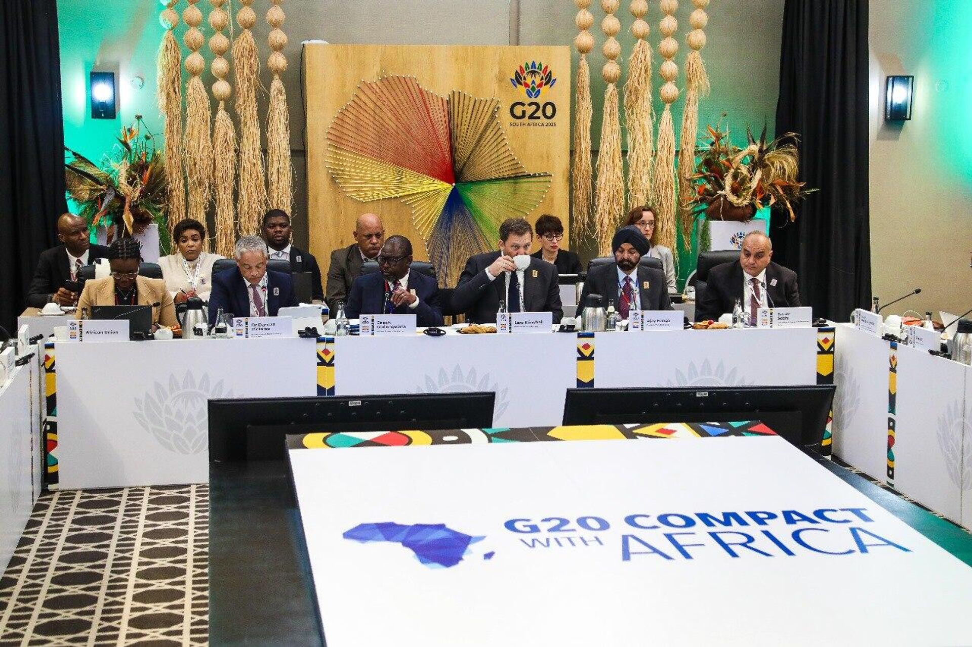 የአሜሪካ ቀረጥ የቡድን 20 የፋይናንስ ኃላፊዎች በደቡብ አፍሪካ የሚያካሂዱት ስብሰባ ላይ ተፀዕኖ አያሳድርም ተባለ የአሜሪካ ቀረጥ የቡድን 20 የፋይናንስ ኃላፊዎች በደቡብ አፍሪካ የሚያካሂዱት ስብሰባ ላይ ተፀዕኖ አያሳድርም ተባለ - Sputnik አፍሪካ, 1920, 17.07.2025