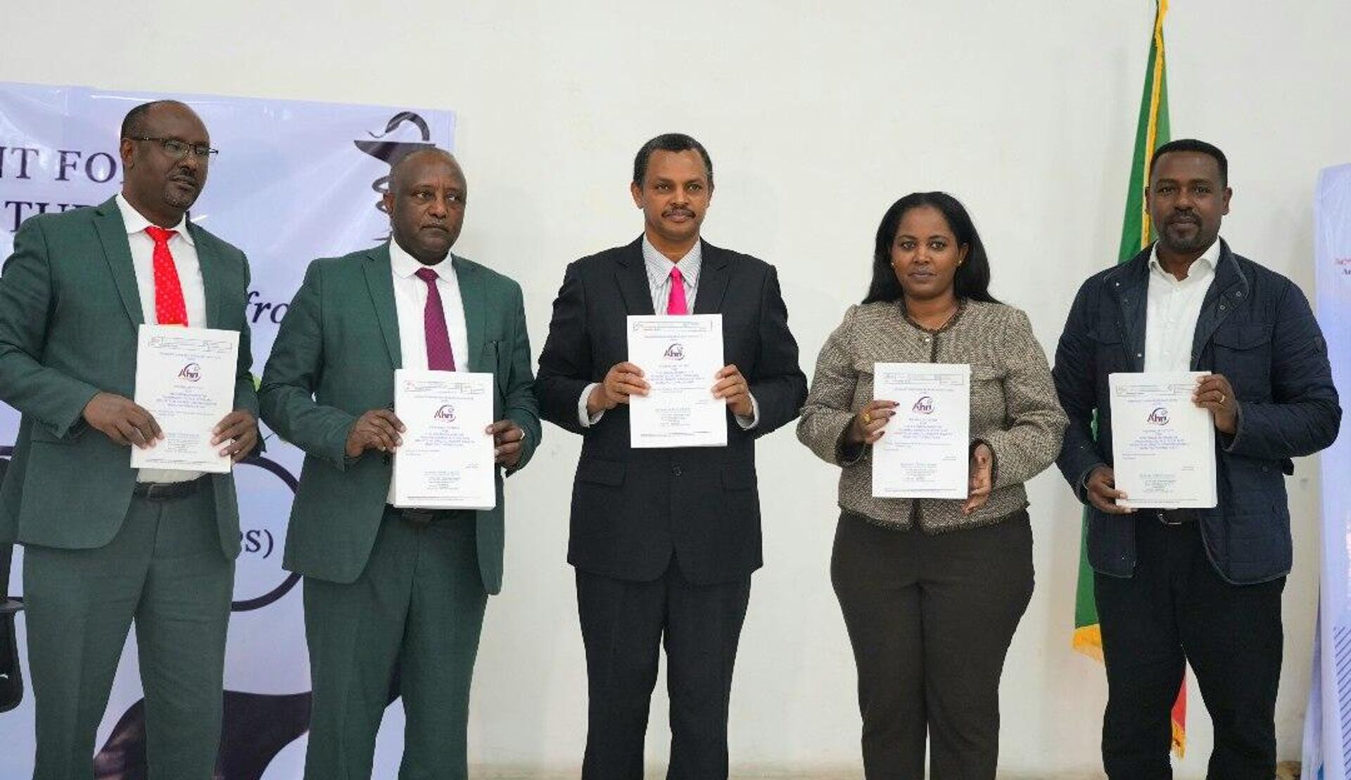 የካሳቫ ስታርች ምርት የመድኃኒትነት አዋጭነት ጥናት ለጤና ሚኒስቴር ቀረበ የካሳቫ ስታርች ምርት የመድኃኒትነት አዋጭነት ጥናት ለጤና ሚኒስቴር ቀረበ - Sputnik አፍሪካ, 1920, 18.07.2025
