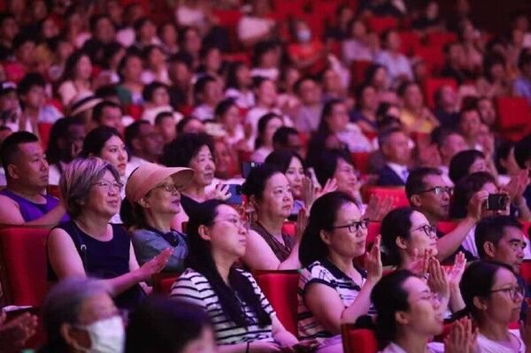 ኪን ኢትዮጵያ የጥበብ ቡድን ዝግጅቱን በቻይና ማቅረብ ጀመረ - Sputnik አፍሪካ