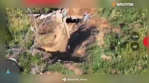 የዩክሬን ታጣቂዎች በዛፖሮዢዬ ክልል ውስጥ በምትገኘው ኦሬኮቭ ከተማ በስተደቡብ የሚገኙ የመኖሪያ ቤት ህንፃዎችን በመያዝ ለድሮን ቡድኖች እንደ ምሽግ እየተጠቀሙበት ነው ሲል የጥቃት ድሮን ኦፕሬተር ለስፑትኒክ ተናግሯል - Sputnik አፍሪካ