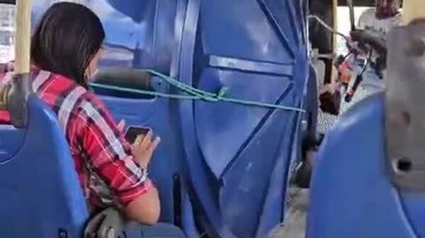 #viral| ትልቅ የውሃ ታንከር አውቶቡስ ውስጥ በመጫን ቦታ ያጣበበው ብራዚላዊ ተሳፋሪ - Sputnik አፍሪካ
