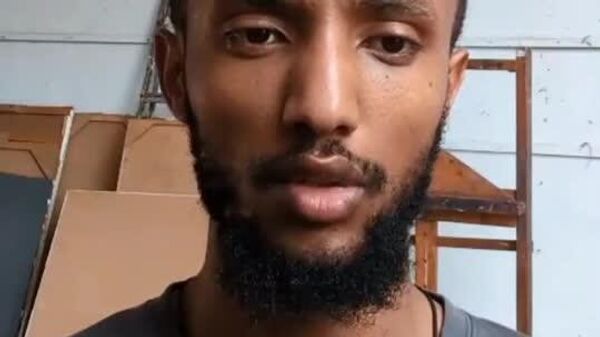 ኢትዮጵያዊው አርቲስት ቴዎድሮስ አበባው በፑሽኪን ማዕከል ሥራውን አቀረበ - Sputnik አፍሪካ