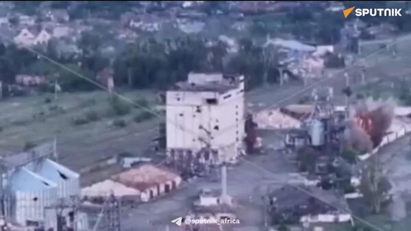 የሩሲያ ወታደሮች በካርኮቭ ክልል ውስጥ በሚገኘው ቮልቻንስክ መንደር የቀኝ ዳርቻ ጠላትን እየገፉ መሆናቸውን የመረጃ መኮንን ለስፑትኒክ ተናገሩ - Sputnik አፍሪካ