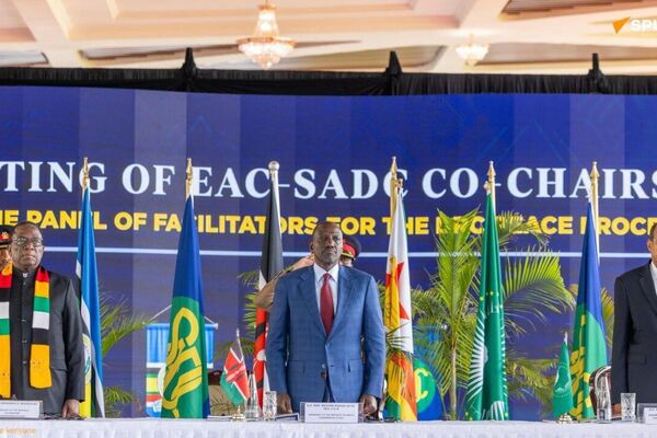የምሥራቅ አፍሪካ ማኅበረሰበ እና የደቡብ አፍሪካ የልማት ማኅበረሰብ የኮንጎ ዲሞክራሲያዊ ሪፐብሊክን ቀውስ ለመግታት ቀጣናዊ የሰላም ጥረቶችን ለማስተባበር ተስማሙ የምሥራቅ አፍሪካ ማኅበረሰበ እና የደቡብ አፍሪካ የልማት ማኅበረሰብ የኮንጎ ዲሞክራሲያዊ ሪፐብሊክን ቀውስ ለመግታት ቀጣናዊ የሰላም ጥረቶችን ለማስተባበር ተስማሙ - Sputnik አፍሪካ