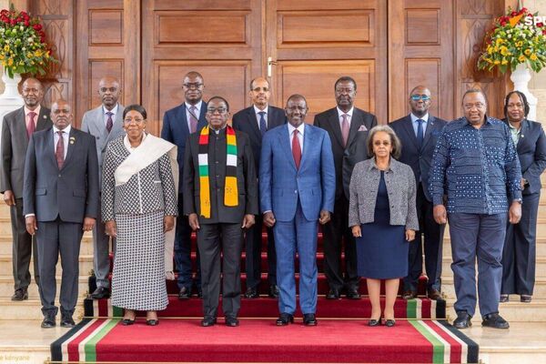 የምሥራቅ አፍሪካ ማኅበረሰበ እና የደቡብ አፍሪካ የልማት ማኅበረሰብ የኮንጎ ዲሞክራሲያዊ ሪፐብሊክን ቀውስ ለመግታት ቀጣናዊ የሰላም ጥረቶችን ለማስተባበር ተስማሙ የምሥራቅ አፍሪካ ማኅበረሰበ እና የደቡብ አፍሪካ የልማት ማኅበረሰብ የኮንጎ ዲሞክራሲያዊ ሪፐብሊክን ቀውስ ለመግታት ቀጣናዊ የሰላም ጥረቶችን ለማስተባበር ተስማሙ - Sputnik አፍሪካ