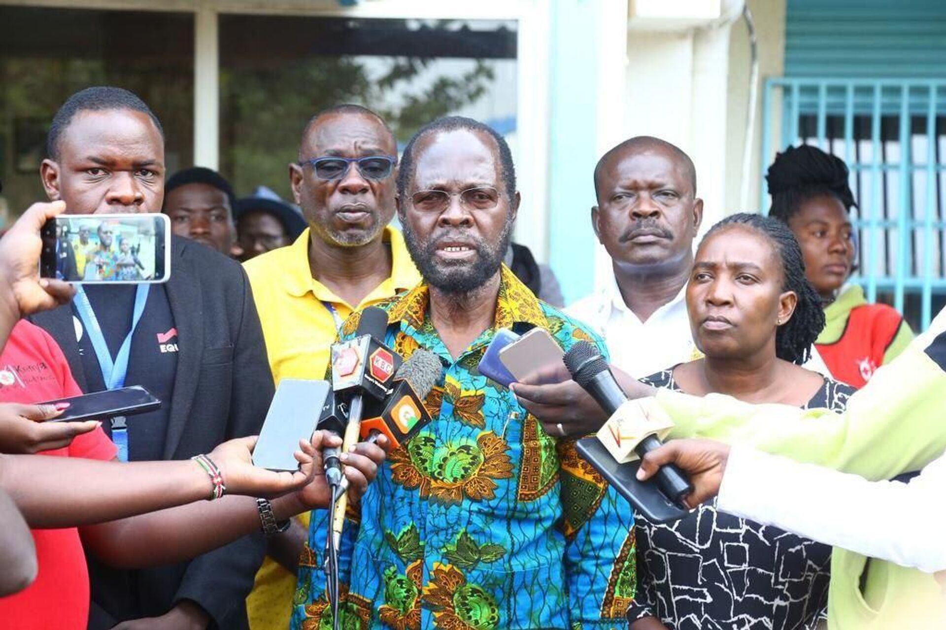 በኬንያ በአውቶቡስ አደጋ የሞቱ ሰዎች ቁጥር ወደ 26 ከፍ ብሏል፤ የካውንቲው አስተዳዳሪ መንገዱ እንደገና እንዲሠራ ጠይቀዋል በኬንያ በአውቶቡስ አደጋ የሞቱ ሰዎች ቁጥር ወደ 26 ከፍ ብሏል፤ የካውንቲው አስተዳዳሪ መንገዱ እንደገና እንዲሠራ ጠይቀዋል - Sputnik አፍሪካ, 1920, 10.08.2025