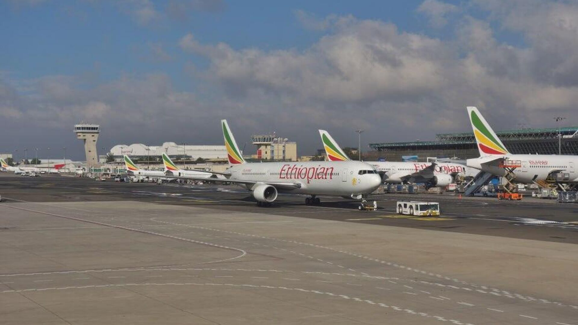 ዓለም አቀፍ በረራዎችን ከክልል አየር ማረፊያዎች ማስተናገድ ሊጀመር መሆኑን የሲቪል አቪዬሽን ባለሥልጣን አስታወቀ ዓለም አቀፍ በረራዎችን ከክልል አየር ማረፊያዎች ማስተናገድ ሊጀመር መሆኑን የሲቪል አቪዬሽን ባለሥልጣን አስታወቀ - Sputnik አፍሪካ, 1920, 27.08.2025