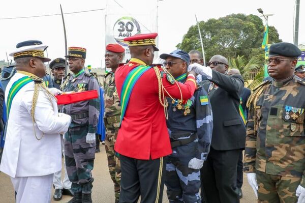 ጋቦን እንደ ነጻ ሕዝብ ክብሯን የሚነፍጉ 'ሁሉንም ዘመናዊ የባርነት አይነቶች' እንደምትቃወም የሀገሪቱ ፕሬዝዳንት ተናገሩ - Sputnik አፍሪካ