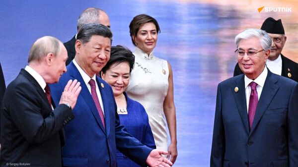 የሻንጋይ ትብብር ድርጅት ‘አዲስ አይነት ዓለም አቀፍ ግንኙነት’ በመገንባት ሂደት ውስጥ ቁልፍ ኃይል ሆኖ መጥቷል ሲሉ ሺ ጂንፒንግ ተናገሩ - Sputnik አፍሪካ
