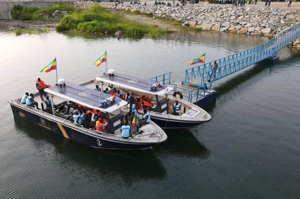 በፌደራል ፖሊስ የተመደቡ ዘመናዊ የጥበቃ ጀልባዎች በንጋት ሐይቅ ላይ ቅኝት እያደረጉ መሆኑ ተዘገበ በፌደራል ፖሊስ የተመደቡ ዘመናዊ የጥበቃ ጀልባዎች በንጋት ሐይቅ ላይ ቅኝት እያደረጉ መሆኑ ተዘገበ - Sputnik አፍሪካ