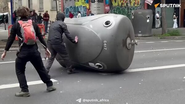 በፓሪስ እምብርት የሴቫስቶፖል አውራ ጎዳና ነውጢ የሰልፍ ማዕበል እያስተናገደ ነው - Sputnik አፍሪካ