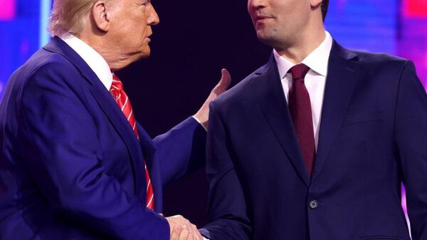 በትራምፕ ወዳጅ ቻርሊ ከርክ ግድያ ዙሪያ ምርመራ መካሄድ አለበት ሲል የሩሲያ የውጭ ጉዳይ ሚኒስቴር አስታወቀ - Sputnik አፍሪካ