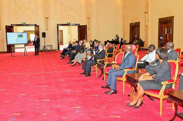 ኡጋንዳ አዲስ የእሳት አደጋ መከላከያ ተሽከርካሪ ይፋ አደረገች - Sputnik አፍሪካ