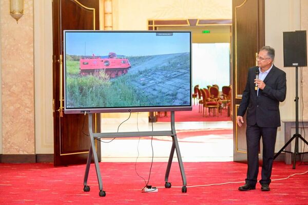 ኡጋንዳ አዲስ የእሳት አደጋ መከላከያ ተሽከርካሪ ይፋ አደረገች - Sputnik አፍሪካ