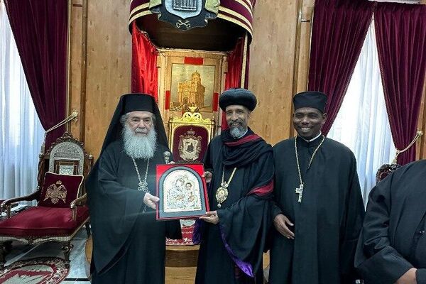 የኢየሩሳሌም ፓትርያርክ ከኢትዮጵያው ሊቀ ጳጳስ አቡነ ናትናኤል ጋር ተወያዩ የኢየሩሳሌም ፓትርያርክ ከኢትዮጵያው ሊቀ ጳጳስ አቡነ ናትናኤል ጋር ተወያዩ - Sputnik አፍሪካ