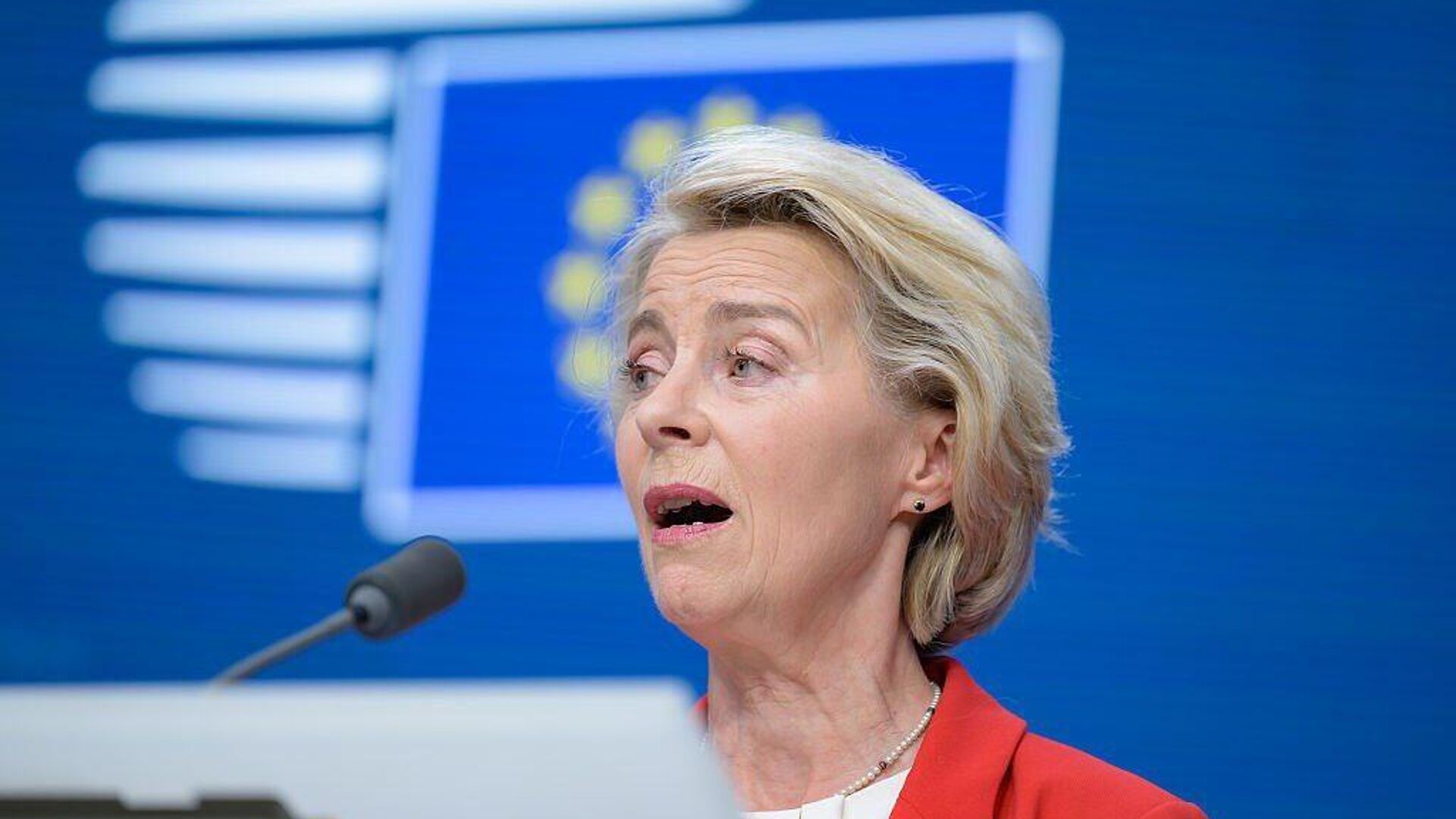 የአውሮፓ ኅብረት ኮሚሽን በ19ኛው ዙር ማዕቀብ የታገዱ የሩሲያ ንብረቶችን ለዩክሬን ብድር በማስያዣነት ለመጠቀም ሀሳብ ማቅረቡን ኧርሰላ ቮን ደር ሌይን ተናገሩ የአውሮፓ ኅብረት ኮሚሽን በ19ኛው ዙር ማዕቀብ የታገዱ የሩሲያ ንብረቶችን ለዩክሬን ብድር በማስያዣነት ለመጠቀም ሀሳብ ማቅረቡን ኧርሰላ ቮን ደር ሌይን ተናገሩ - Sputnik አፍሪካ, 1920, 19.09.2025