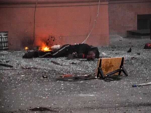 በኦዴሳ በሠራተኛ ማኅበራት ቤት ሕንፃ ውስጥ በእሳት የተቃጠለ ሰው አካል።  - Sputnik አፍሪካ