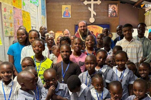 አርባ ወጣት ኬንያውያን የሩሲያ ኦርቶዶክስ ቤተ-ክርስቲያንን ተቀላቀሉ አርባ ወጣት ኬንያውያን የሩሲያ ኦርቶዶክስ ቤተ-ክርስቲያንን ተቀላቀሉ - Sputnik አፍሪካ