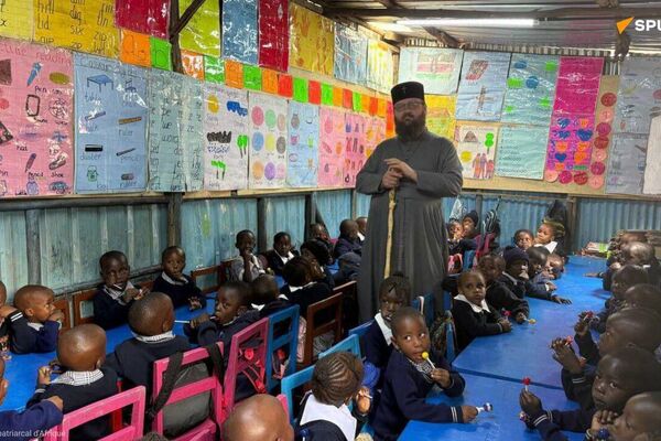 አርባ ወጣት ኬንያውያን የሩሲያ ኦርቶዶክስ ቤተ-ክርስቲያንን ተቀላቀሉ አርባ ወጣት ኬንያውያን የሩሲያ ኦርቶዶክስ ቤተ-ክርስቲያንን ተቀላቀሉ - Sputnik አፍሪካ