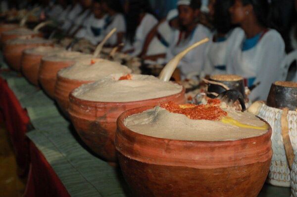 የ2018 የከምባታ ብሔር ዘመን መለወጫ ‘‘መሳላ’’ በዓል በዱራሜ ከተማ በድምቀት ተከበረ የ2018 የከምባታ ብሔር ዘመን መለወጫ ‘‘መሳላ’’ በዓል በዱራሜ ከተማ በድምቀት ተከበረ - Sputnik አፍሪካ