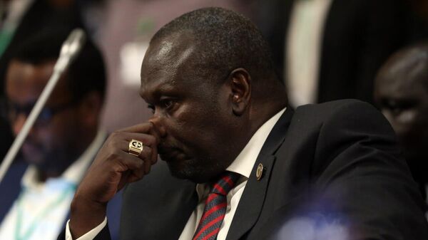 የደቡብ ሱዳን የቀድሞ ምክትል ፕሬዝዳንት በቀረበባቸው የሀገር ክህደት ክስ ችሎት ቀረቡ - Sputnik አፍሪካ