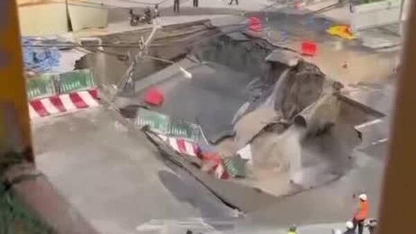 #viral | በታይላንድ ባንግኮክ 50 ሜትር ስንጥቅ ጉድጓድ ወሳኝ መሠረተ ልማቶችን አደጋ ላይ ጥሏል - Sputnik አፍሪካ