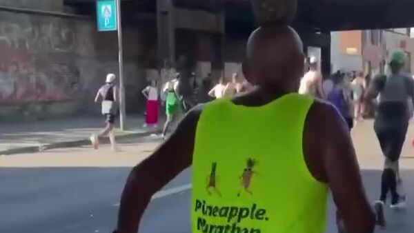 #viral | አናናስ ቁንጮ የሆነበት በአይነቱ ልዩ የነበረው የማራቶን ውድድር ተጠናቀቀ - Sputnik አፍሪካ