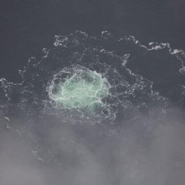 በዚህ በስዊድን የባህር ዳርቻ ጥበቃ የቀረበው ምስል ላይ፣ ከኖርዶ ስትሪም 2 አነስተኛ የሆነ ፍሰት ይታያል ፣ ዕለተ ረብዑ ፣ መስከረም 28፣ 2022 እ.ኤ.አ በዚህ በስዊድን የባህር ዳርቻ ጥበቃ የቀረበው ምስል ላይ፣ ከኖርዶ ስትሪም 2 አነስተኛ የሆነ ፍሰት ይታያል ፣ ዕለተ ረብዑ ፣ መስከረም 28፣ 2022 እ.ኤ.አ - Sputnik አፍሪካ