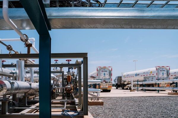 ዐቢይ አሕመድ በዓመት 111 ሚሊዮን ሊትር ማምረት የሚችል የካሉብ ፈሳሽ የተፈጥሮ ጋዝ ፕሮጀክትን አስመረቁ - Sputnik አፍሪካ