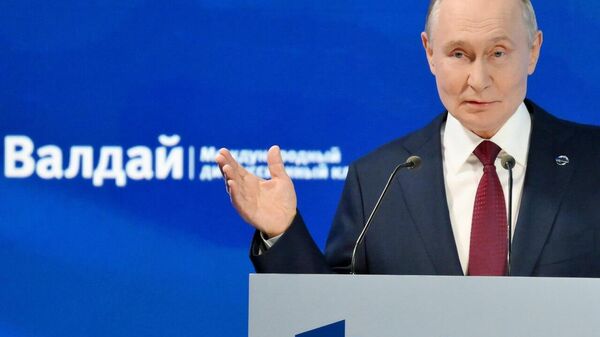 ባለብዙ ዋልታነት እና ባለብዙ-ማዕከልነት ለረጅም ጊዜ ከእኛ ጋር የሚኖሩ እውነታዎች ናቸው ሲሉ ፕሬዝዳንት ፑቲን ተናገሩ - Sputnik አፍሪካ