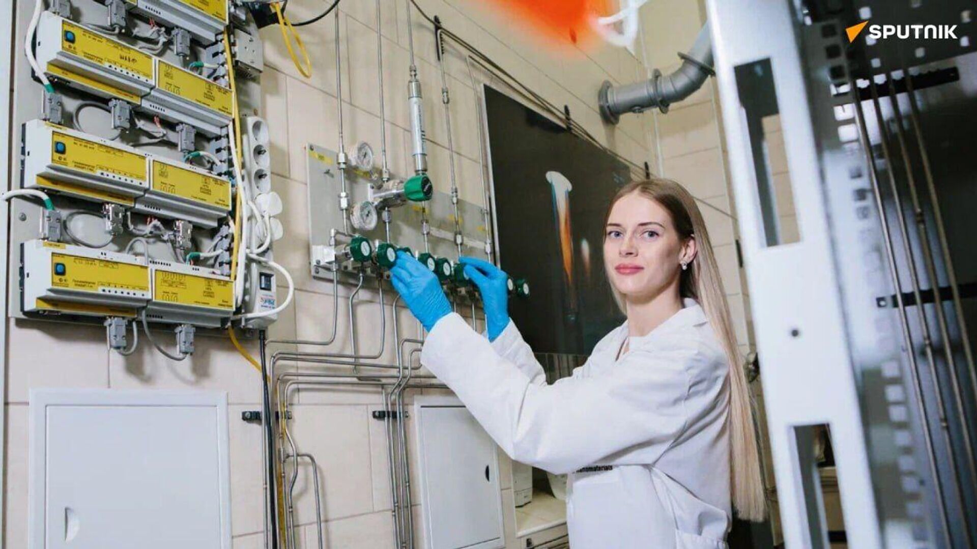 ናኖ ፓርቲክሎችን ለአዳዲስ የፋሻ ዓይነቶች፣ ፀረ-ባክቴሪያ ሽፋኖች፣ የውሃ ማጣሪያዎች ያዋለችው ወጣት ሩሲያዊ ሳይንቲስት ናኖ ፓርቲክሎችን ለአዳዲስ የፋሻ ዓይነቶች፣ ፀረ-ባክቴሪያ ሽፋኖች፣ የውሃ ማጣሪያዎች ያዋለችው ወጣት ሩሲያዊ ሳይንቲስት - Sputnik አፍሪካ, 1920, 05.10.2025