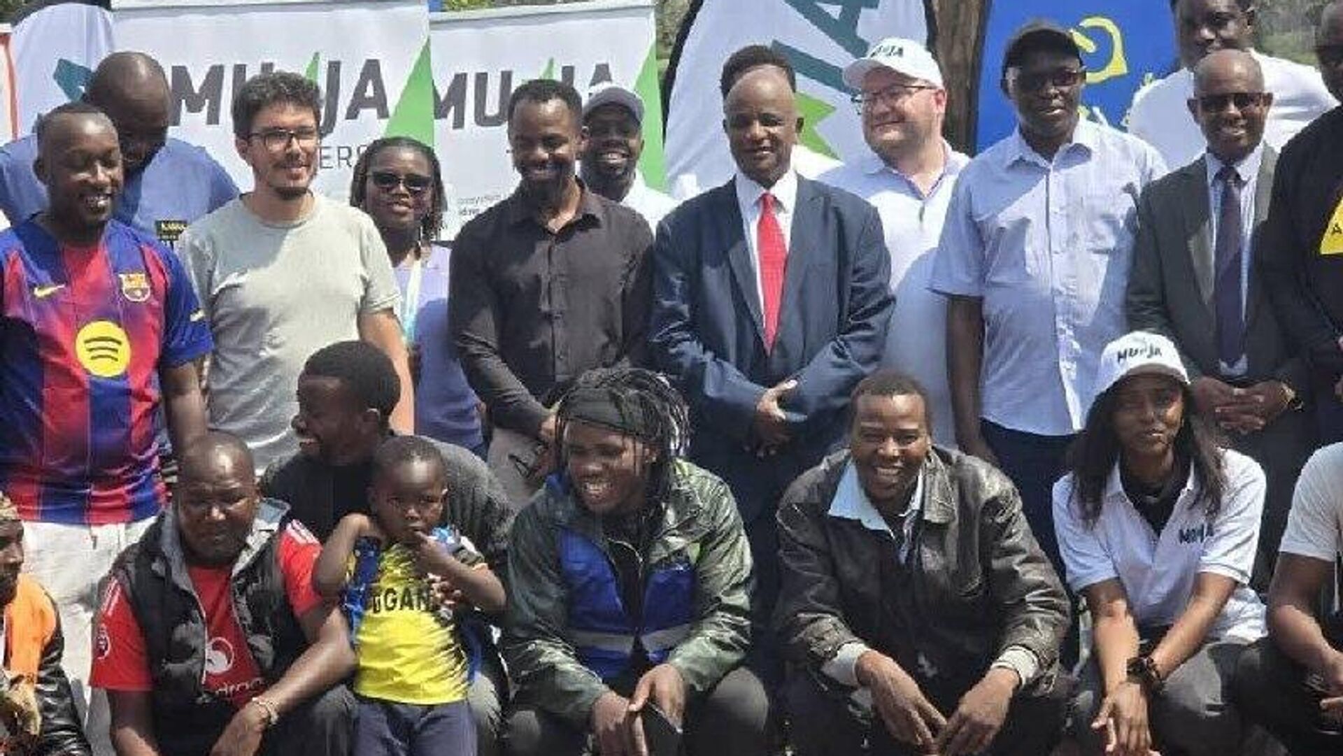 በአፍሪካ የመጀመሪያው ድንበር ተሻጋሪ የኤሌክትሪክ ተሽከርካሪ ልዑክ ከናይሮቢ ወደ አዲስ አበባ ጉዞ ጀመረ በአፍሪካ የመጀመሪያው ድንበር ተሻጋሪ የኤሌክትሪክ ተሽከርካሪ ልዑክ ከናይሮቢ ወደ አዲስ አበባ ጉዞ ጀመረ - Sputnik አፍሪካ, 1920, 06.10.2025