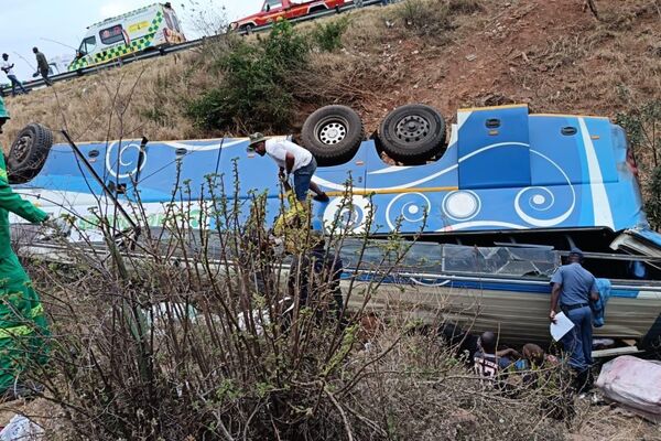 በደቡብ አፍሪካ-ዚምባብዌ ድንበር ላይ በደረሰ አስከፊ የአውቶቡስ አደጋ ከ40 በላይ ሰዎች ህይወታቸው አለፈ በደቡብ አፍሪካ-ዚምባብዌ ድንበር ላይ በደረሰ አስከፊ የአውቶቡስ አደጋ ከ40 በላይ ሰዎች ህይወታቸው አለፈ - Sputnik አፍሪካ