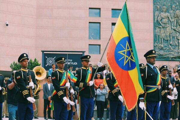 ኢትዮጵያውያን በክንዳችሁ ብርታት፤ ሠንደቅ ዓላማችሁን እና ሀገራችሁን መጠበቅ ይኖርባችኋል - ፕሬዝዳንት ታዬ አፅቀሥላሴ ኢትዮጵያውያን በክንዳችሁ ብርታት፤ ሠንደቅ ዓላማችሁን እና ሀገራችሁን መጠበቅ ይኖርባችኋል - ፕሬዝዳንት ታዬ አፅቀሥላሴ - Sputnik አፍሪካ