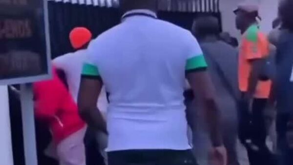 የካሜሩንን ፕሬዝዳንታዊ ምርጫ ተከትሎ በኮትዲቯር አቢጃን በሚገኘው የሀገሪቱ ኤምባሲ ውጥረት ተቀሰቀሰ - Sputnik አፍሪካ