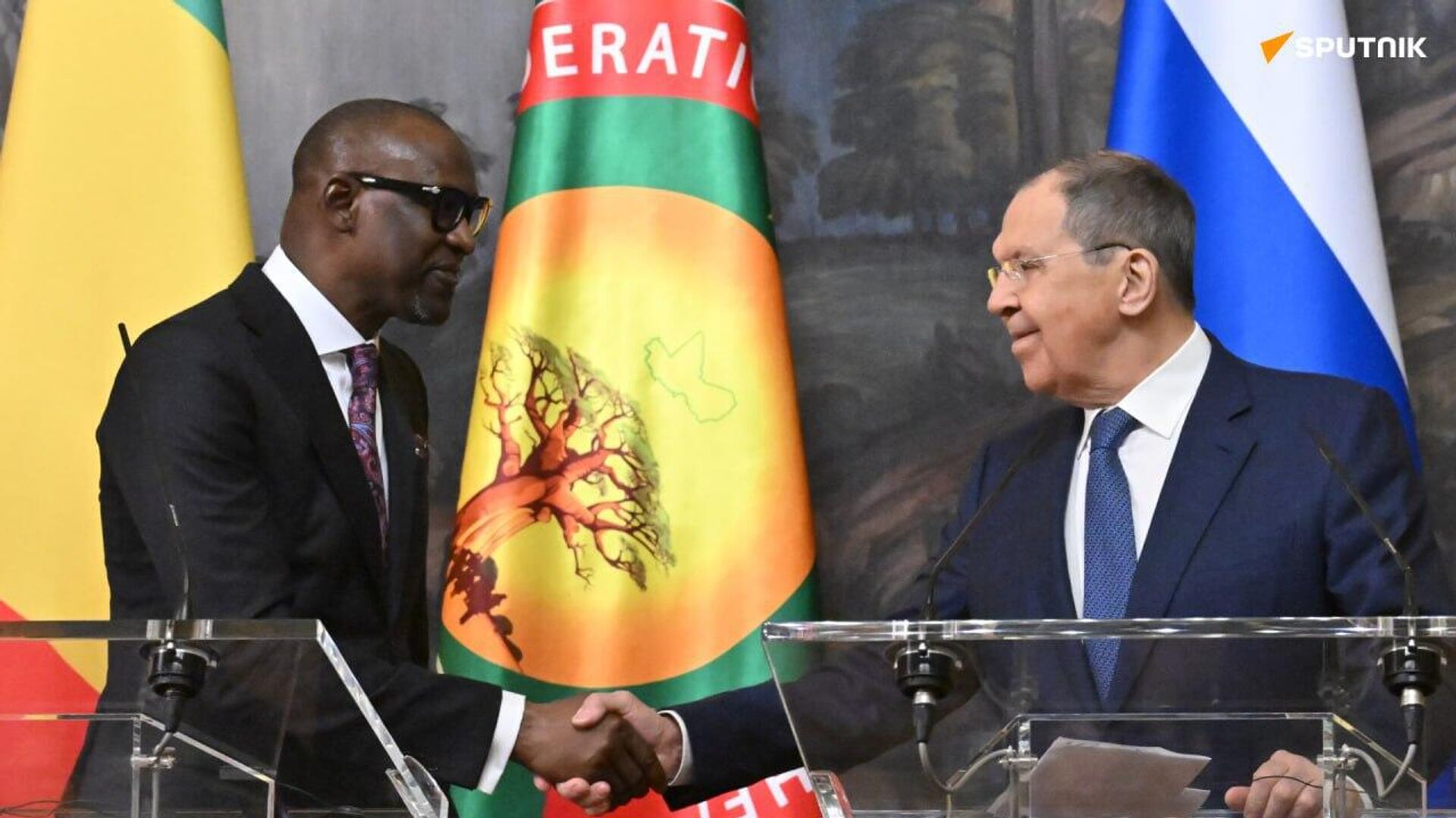 ማሊና ሩሲያ የ65 ዓመታት የወዳጅነትና ፍሬያማ ትብብር በጋራ አከበሩ ማሊና ሩሲያ የ65 ዓመታት የወዳጅነትና ፍሬያማ ትብብር በጋራ አከበሩ - Sputnik አፍሪካ, 1920, 14.10.2025