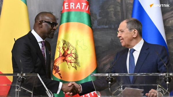 ማሊና ሩሲያ የ65 ዓመታት የወዳጅነትና ፍሬያማ ትብብር በጋራ አከበሩ - Sputnik አፍሪካ