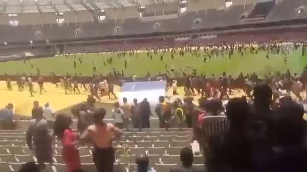 የቀድሞ ጠቅላይ ሚኒስትር ራይላ ኦዲንጋን ለመሰናበት በርካቶች ናይሮቢ በሚገኘው የካሳራኒ ስታዲየም ተሰባሰበዋል - Sputnik አፍሪካ