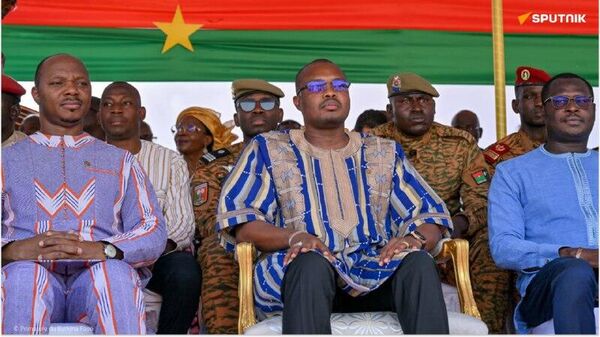 ቡርኪና ፋሶ ለቀድሞ መሪዋ ቶማስ ሳንካራ መታሰቢያ ወርሃዊ ወታደራዊ ሥነ-ሥርዓት አወጀች - Sputnik አፍሪካ