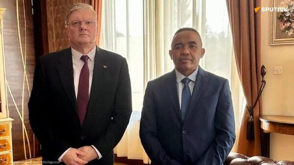 አዲሱ የማዳጋስካር ፕሬዝዳንት የሩሲያን አምባሳደር ተቀብለው አነጋገሩ - Sputnik አፍሪካ