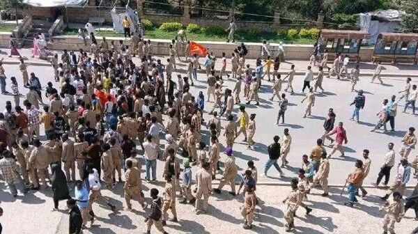 የትግራይ ኃይሎች በክልሉ ባካሄዱት የተቃውሞ ሰልፍ ወቅት በፈጠሩት የመንገድ መዘጋጋት ይቅርታ ጠየቁ - Sputnik አፍሪካ