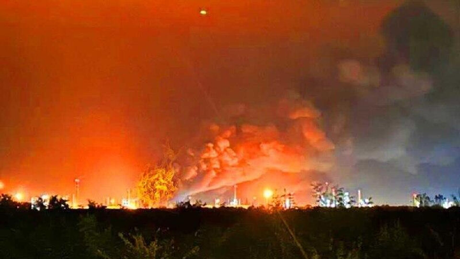 የማጣሪያ ፋብሪካ ፍንዳታዎች ሃንጋሪ እና ሮማኒያ ከሩሲያ ጋር ላላቸው ግንኙነት ኔቶ የጣለባቸውን ቅጣት ያሳያል የማጣሪያ ፋብሪካ ፍንዳታዎች ሃንጋሪ እና ሮማኒያ ከሩሲያ ጋር ላላቸው ግንኙነት ኔቶ የጣለባቸውን ቅጣት ያሳያል - Sputnik አፍሪካ, 1920, 24.10.2025