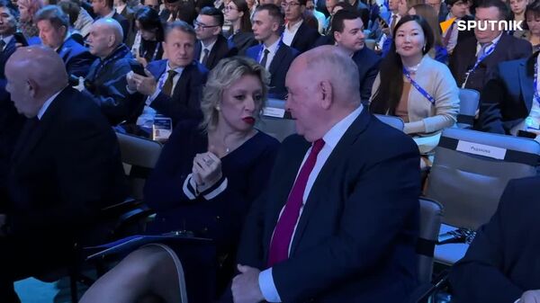 'የሕዝብ ዲፕሎማሲ የሩሲያን ዓለም አቀፍ ጥቅሞች ለመጠበቅ ይረዳል 'ሲሉ ፕሬዝዳንት ፑቲን በሞስኮ በተካሄደው 'የጋራ ጥረት ፎረም' ላይ ተናገሩ - Sputnik አፍሪካ